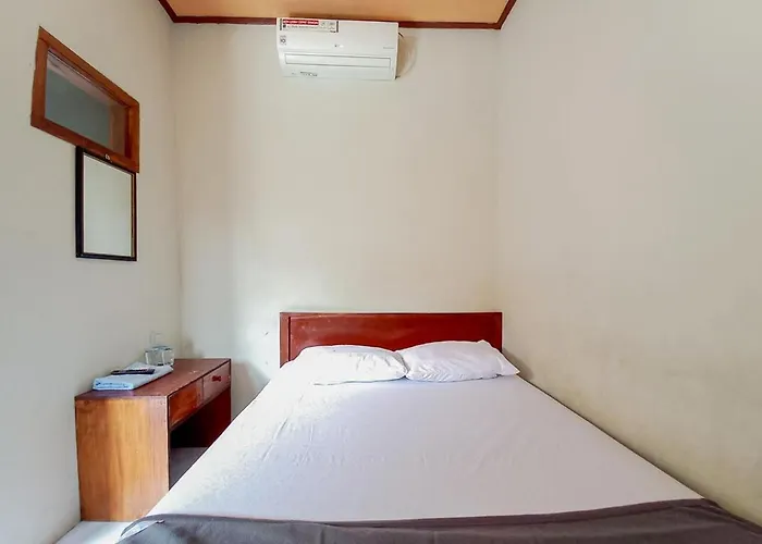 Hotel Gerung 2 Near Luwes Mall Nganjuk Mitra Reddoorz