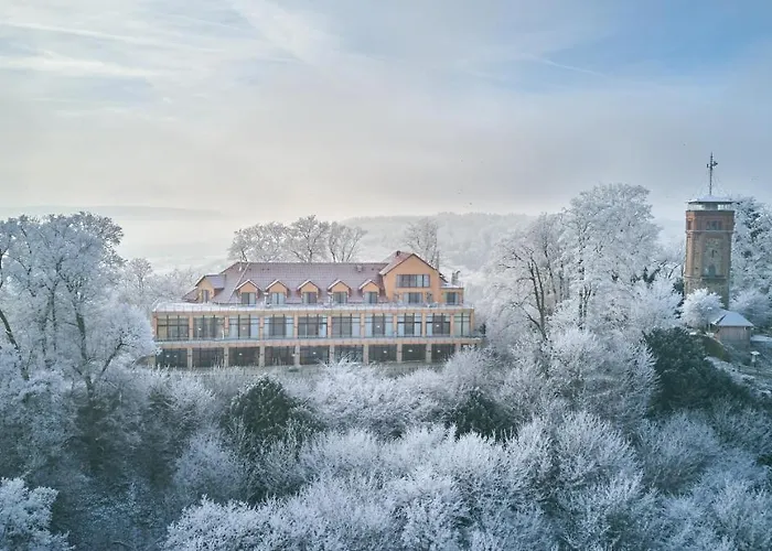 Kluet Hotel