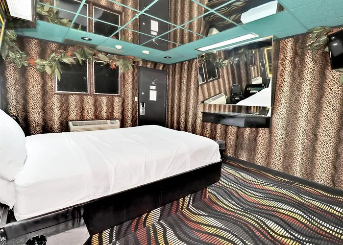Hollywood Motel