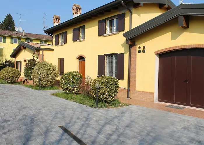 Room & Breakfast C'Est La Vie Carpi