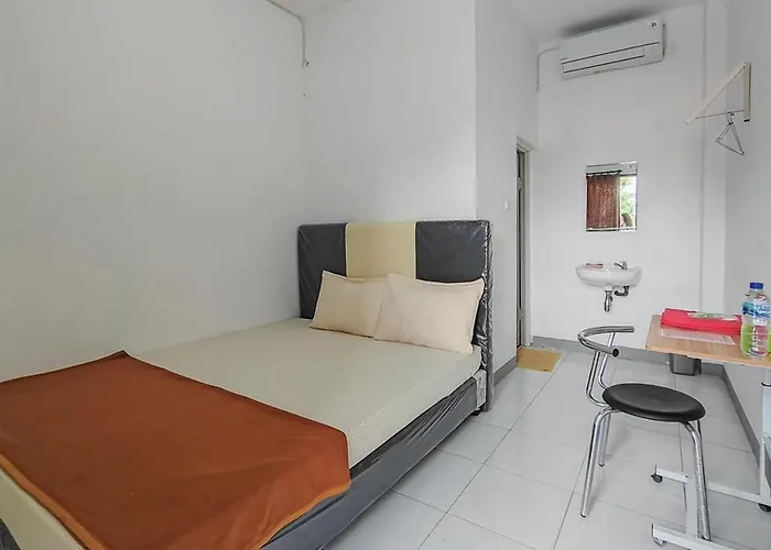 Shekinah Homestay & Cafe Waikabubak Redpartner
