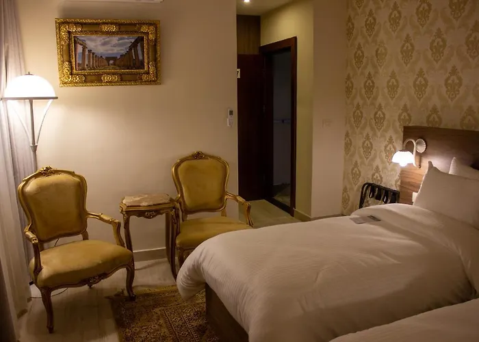 Khan Khediwe Hotel