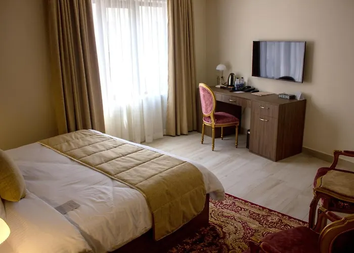 Khan Khediwe Hotel