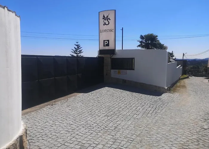 Leonchic - Guest House Com Piscina De Agua Salgada