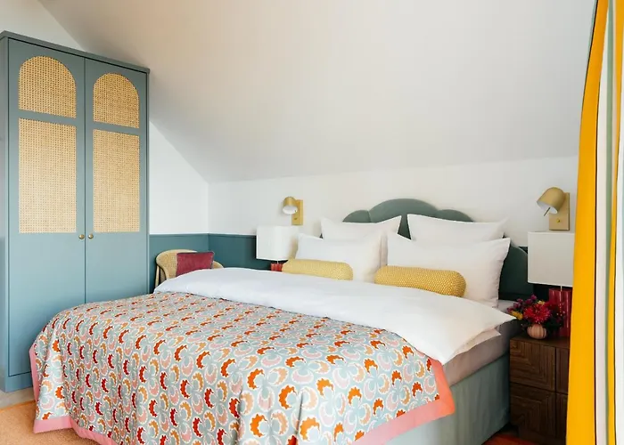 Villa Alma - A Lakeside Boutique Hotel