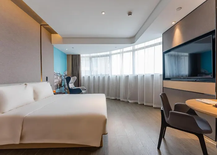Atour Hotel Huzhou City Government