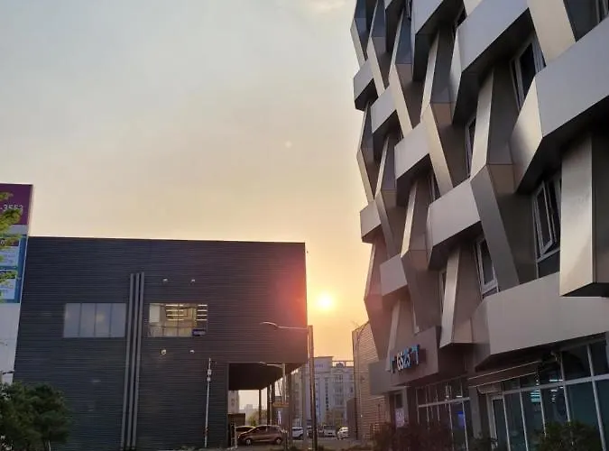 Chungchoho Best Hotel