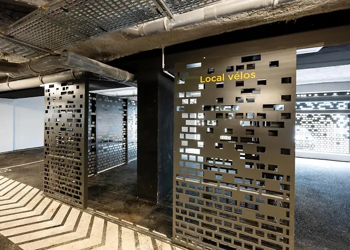 Staycity Aparthotels Paris La Defense