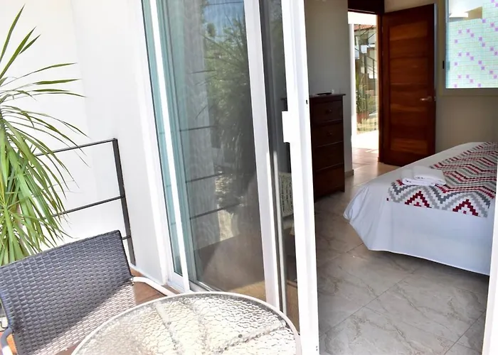 Carri Surf Studio