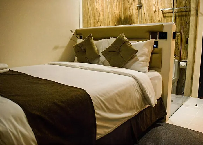 Sempre Premier Inn - Mactan Airport Hotel