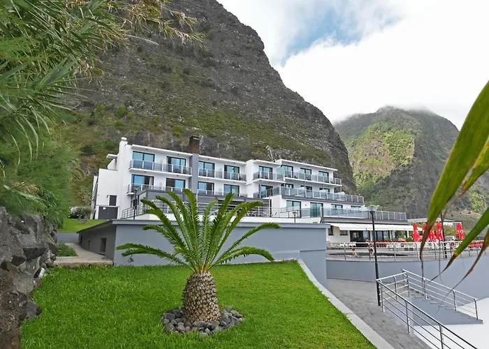 Calamar Hotel