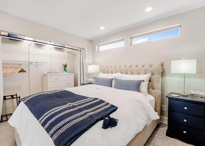 Port Angeles Water View Loft