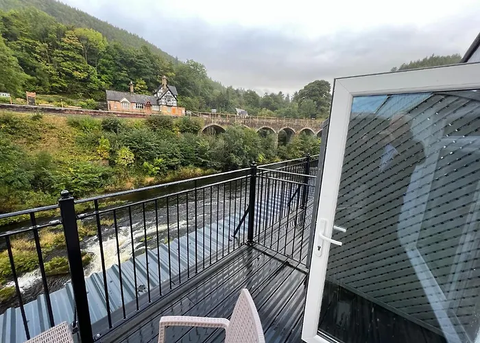 The Chainbridge Hotel