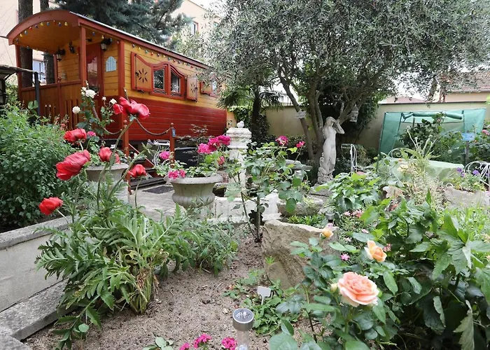 Maison d'Hôtes et Roulotte Le 6 Bis Romans-sur-Isère