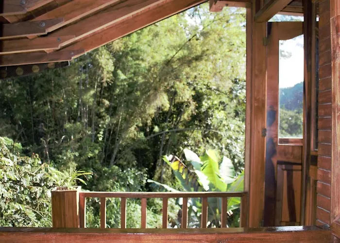 Hostal Zafiro Mindo