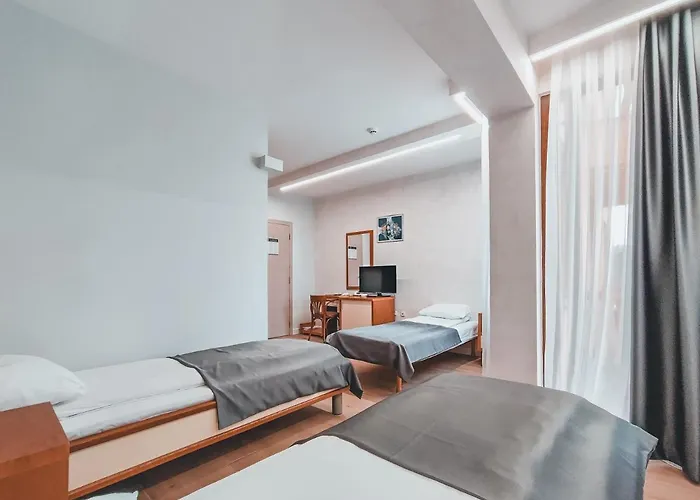Motel West