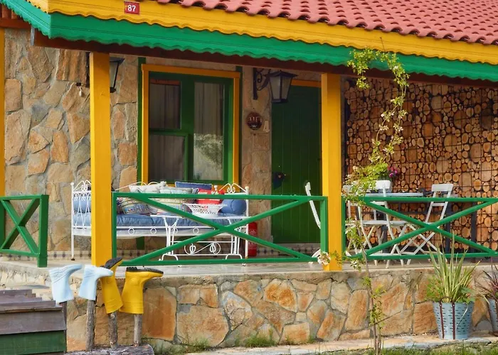 Dachas Cove Hotel