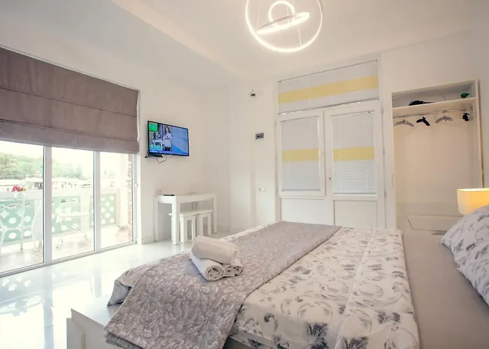 Hotel Paradise Road