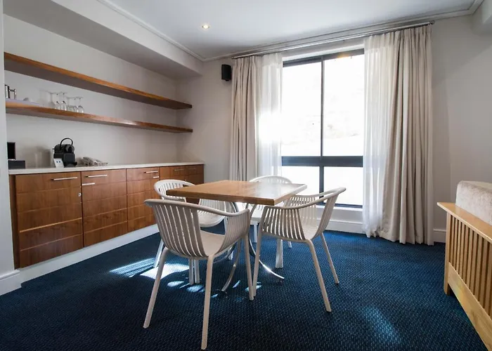Harbour House Hotel - Adventure Pads