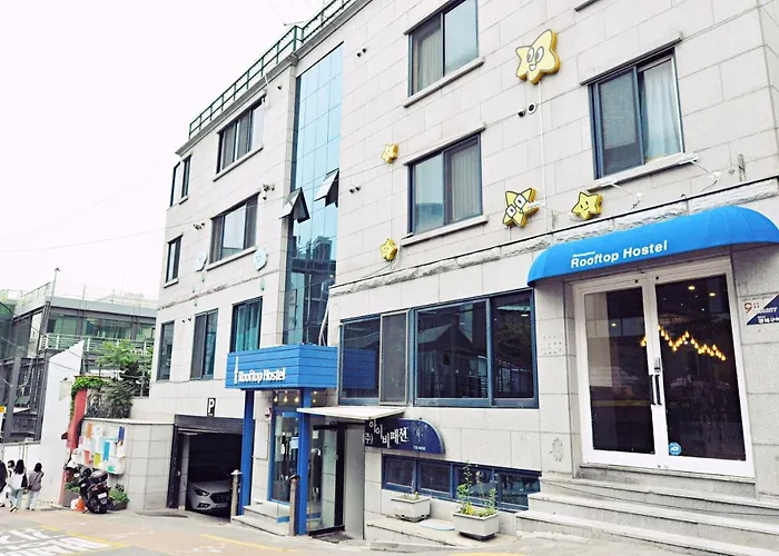 Oyo Rooftop Hostel