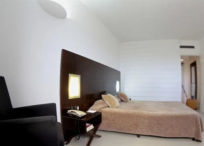 Hotel Le Saint Denis