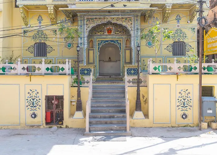 Bloom Boutique L Chelon Haveli