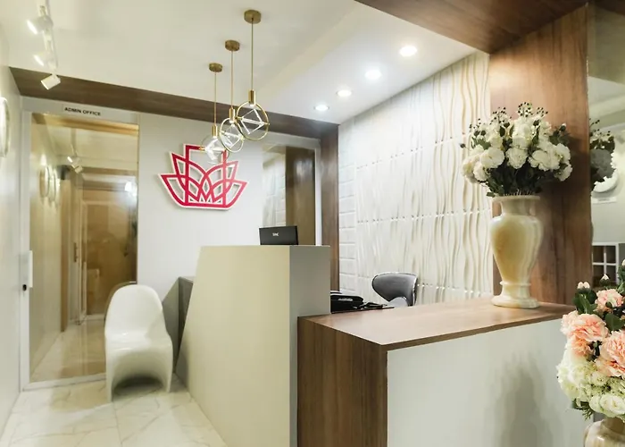 Monica Midtown Suites