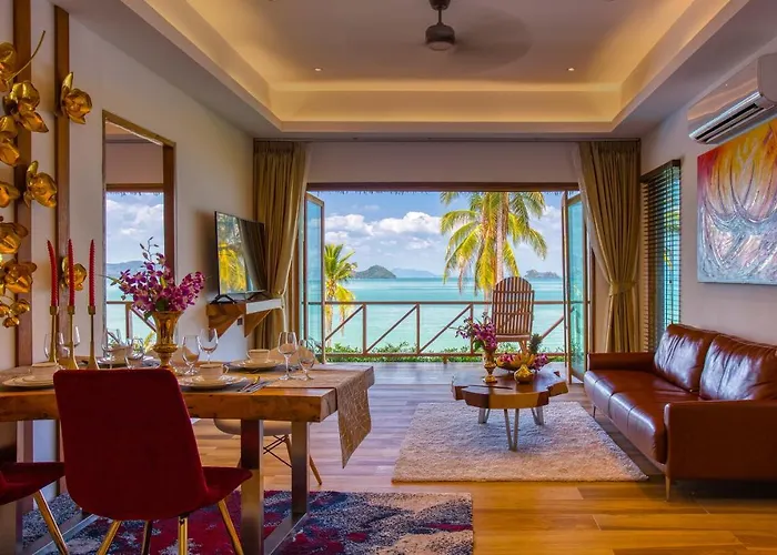 Coconut Grove Resort