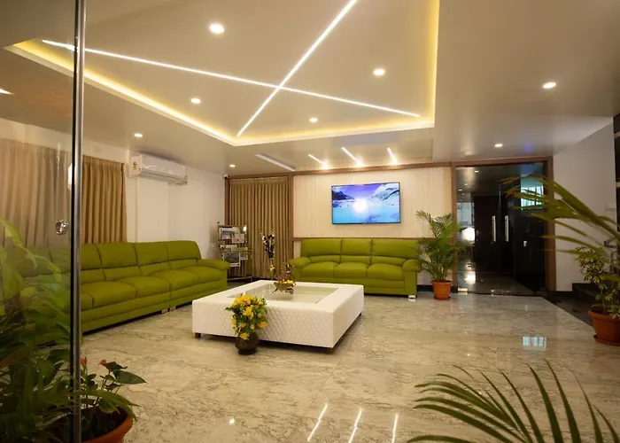 Villa Grand Hotel Near Kempegowda International Airport