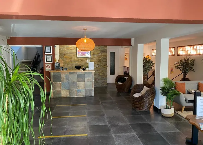 Hotel Le Grillon