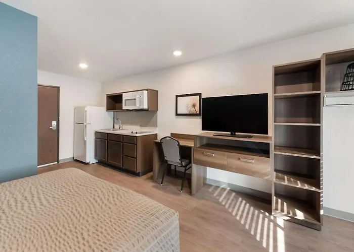 Woodspring Suites Dayton North