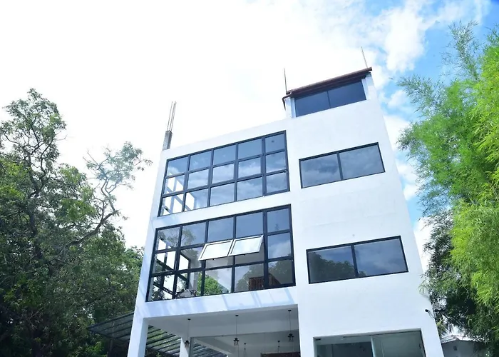 Eden Grand