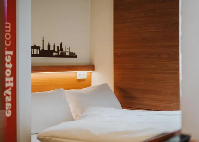Easyhotel Berlin Hackescher Markt
