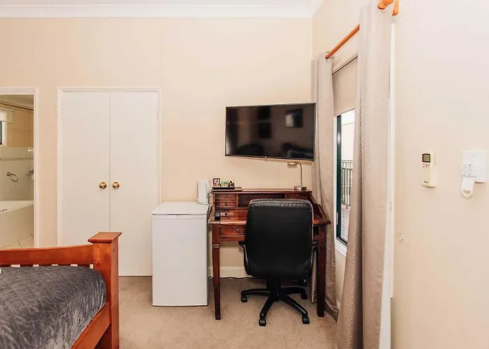 Settlers Hotel York