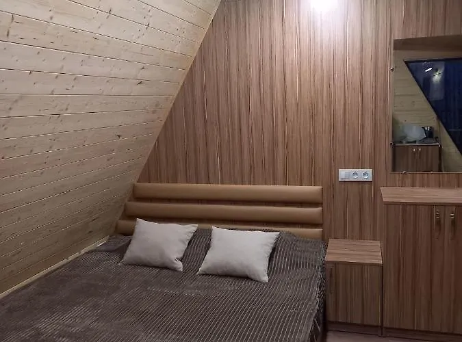 Woodland Cottages