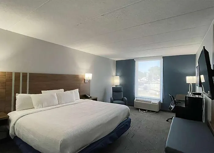 Days Inn & Suites By Wyndham Springfield Oh