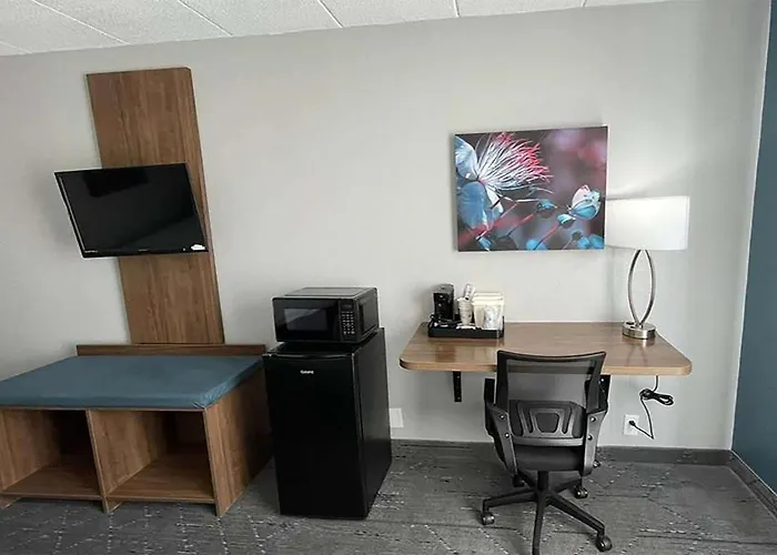 Days Inn & Suites By Wyndham Springfield Oh