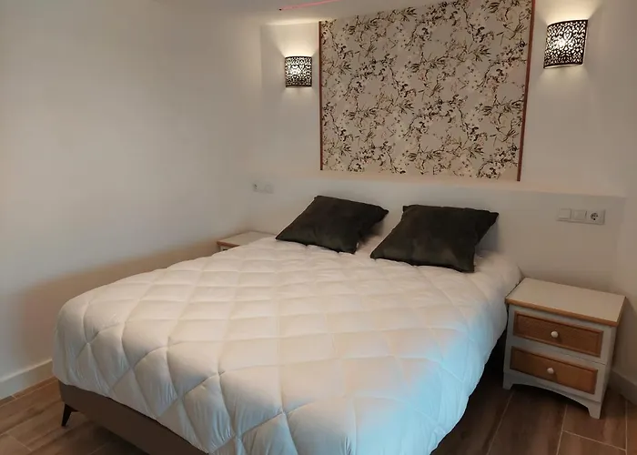 Hostal Garden Rous