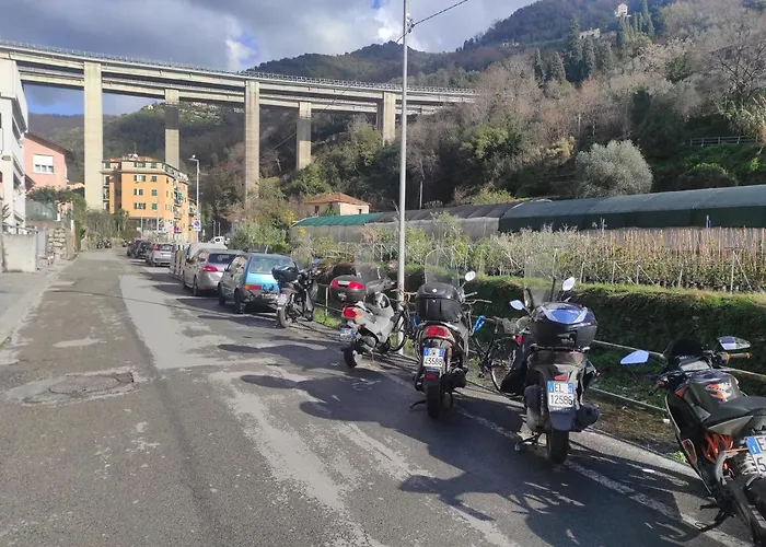 Camera privata nell'appartamento in zona residenziale con 2 piscine Rapallo