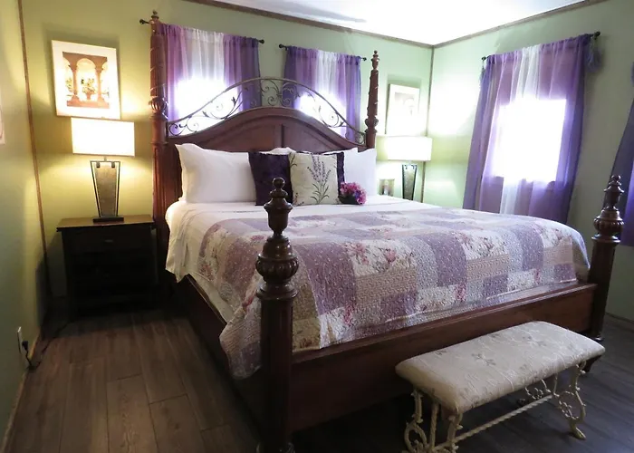 Tall Pines Inn Eureka Springs