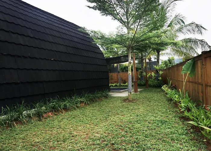 Nemuru Villa Ubud Anyer