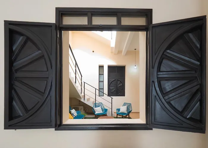 Nido Colibri - Private Rooms And Hostel Dorms In Remate De Paseo Montejo