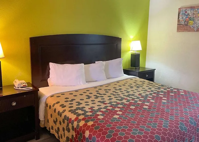 Econo Lodge Inn & Suites Sweetwater I-20