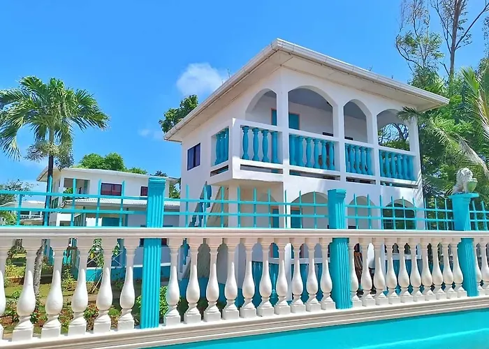Los Delfines Hotel&Dive Center