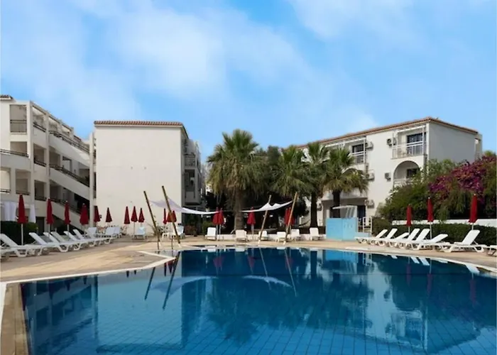 Amore Hotel Apts