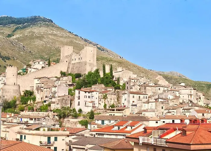 Il Fiore in una Stanza Itri
