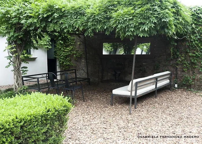 Patio De Moreno