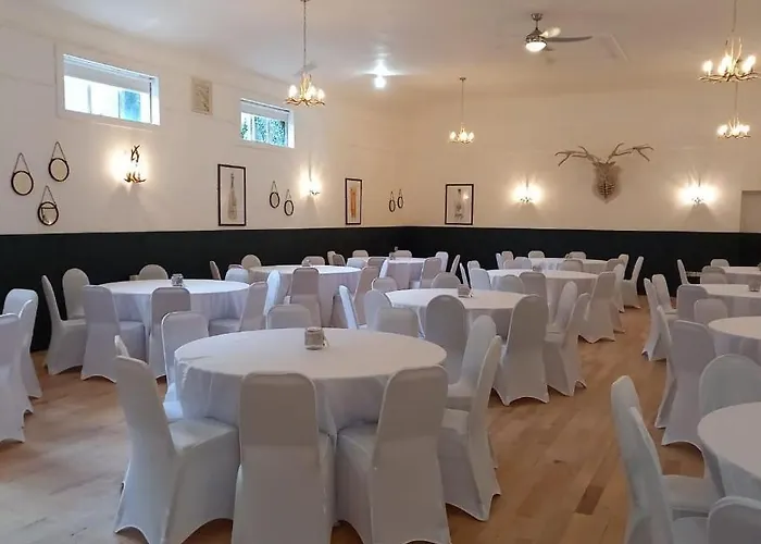 The Gordon Arms Hotel