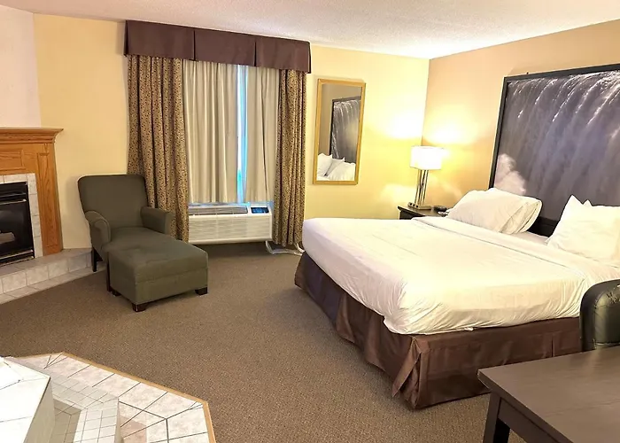 Super 8 By Wyndham Niagara Falls By The Falls