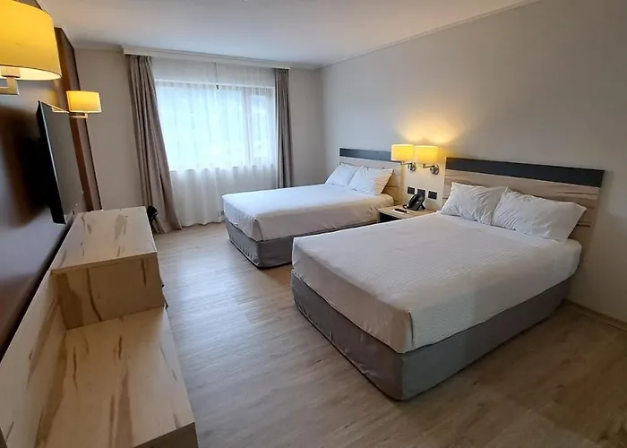 Hotel Diego De Almagro Castro